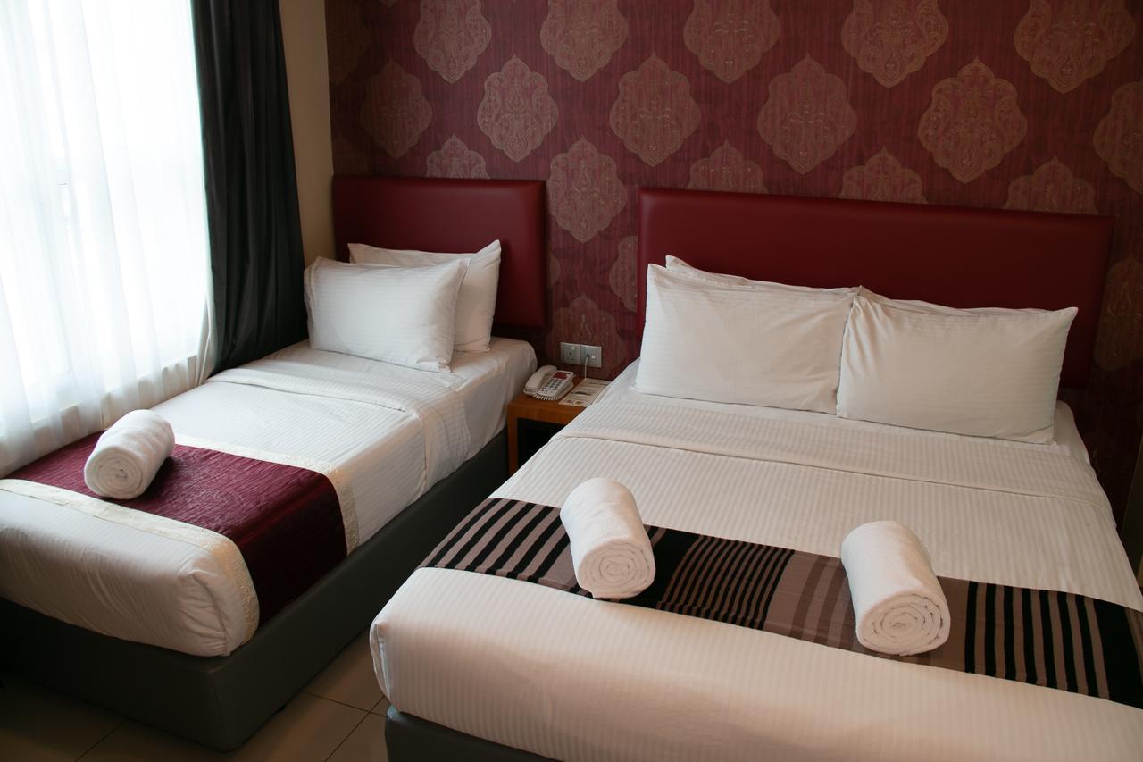 Prince33 Hotel Johor Bahru Buitenkant foto
